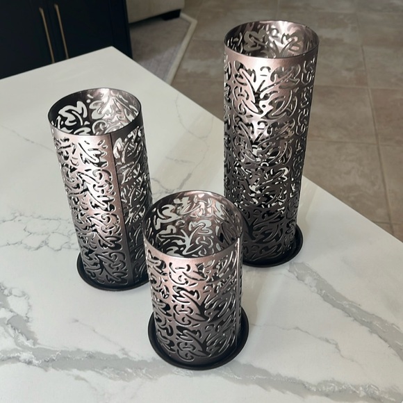 PartyLite - Picture 1 of 3